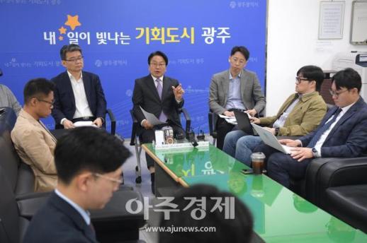 Gwangju Mayor Kang Ki-jung Vows to Wrap Up Remaining Work as City’s ‘Last Mayor’
