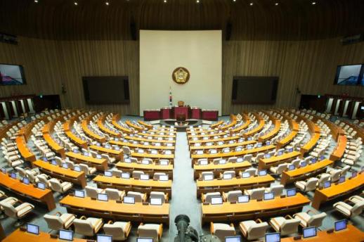 Legal Troubles and Nomination Fights Distort Elections, Editorial Says