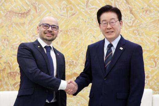 South Korea says Google to open AI Campus in Seoul; Lee discusses AI safety with DeepMind CEO