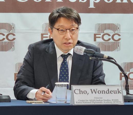 ASEAN specialist defines Presidnt Lees South Asian tour as move for strategic survival