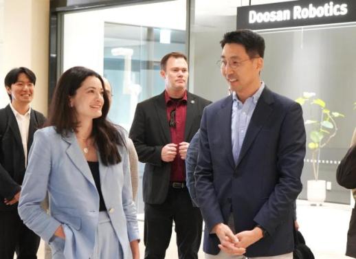 Nvidia Executive Visits Doosan Robotics to Discuss Industrial Humanoid Commercialization