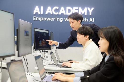 AI 채용 늘었지만 전문가는 없다…IT 기업들 직접 양성 확대