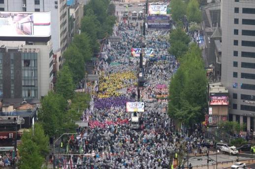 63년 만에 명칭 복원된 첫 노동절… 양대 노총 서울 도심 대규모 집회