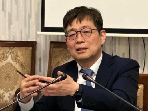  금리 인하 끝나나…한은 부총재 인상 전환 고민할 때