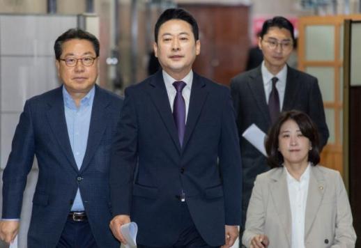 PPP leader warns lawmakers backing independent Han Dong-hoon in Busan by-election