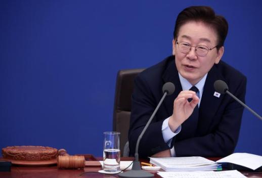 Lee Says Nonfarmers Should Not Be Allowed to Own Farmland