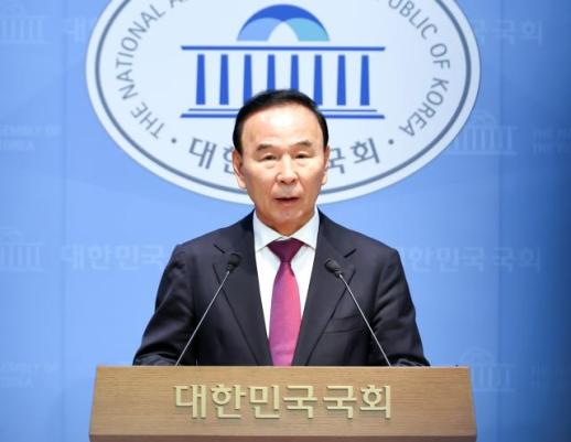 People Power Partys Jo Bae-sook and Park Deok-heum Announce Candidacy for National Assembly Vice Speaker