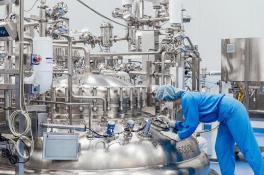 Samsung Biologics Faces Labor Risks While Celltrion Accelerates Growth