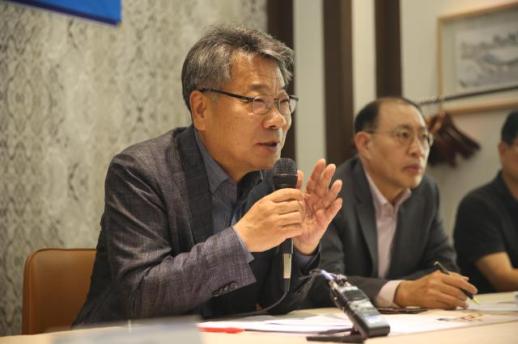 Korea Publishing Association President Kim Tae-hun: We Will Create a Fair Distribution System for AI Readers