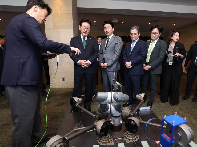 President Lee Surprises Ulsan Market Visit, Pledges Support for Local Economy