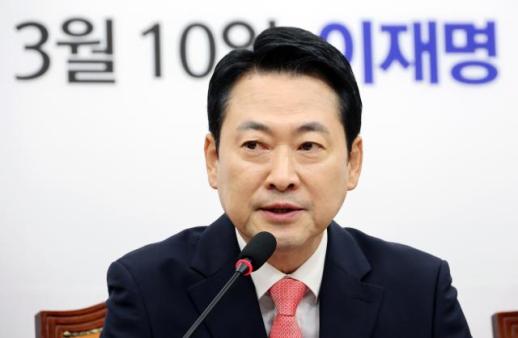 Jang Dong-hyuk Criticizes National Dividend Proposal as Gangster Mentality
