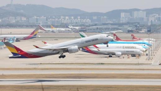 Korean Air and Asiana Airlines Finalize Merger Agreement Ahead of December Launch