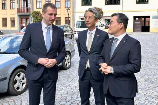 大宇建设总裁金宝炫访问捷克，推动核电项目与社区合作
