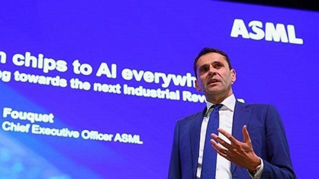 ASML CEO: Strong AI Demand Will Keep Semiconductor Supply Short