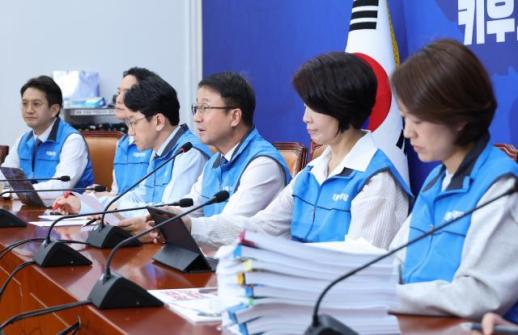 Ruling Party Targets Oh Se-hoon on First Day of Official Campaign