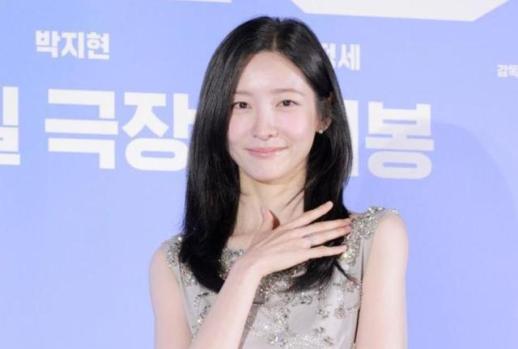 Park Ji-hyun Reveals Fathers Battle with Stomach Cancer