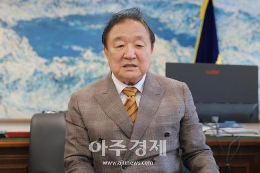 Evaluation of Lee Jae-myungs First Year in Office Highlights Economic Growth and Political Challenges