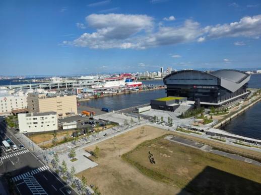 Kobe Port Combines Logistics and Entertainment, Showcasing the Future of Harbors