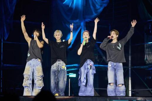 SHINee kicks off concert trilogy with sold-out Seoul shows
