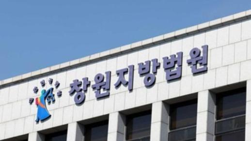 [데스크 칼럼] 몰카범 때린 피해자에게 벌금형, 법은 공포의 순간을 보았나