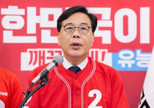 Song Eon-seok Appeals to Young Voters Ahead of Local Elections