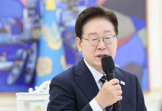 President Lee Calls for Expansion of Voting Rights for Overseas Koreans