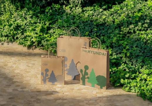 Hyundai Department Stores Eco-Friendly Shopping Bags Save 8,000 Tons of Wood
