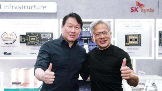 黄仁勋开启韩国之行 密集会晤企业界人士聚焦AI机器人产业合作