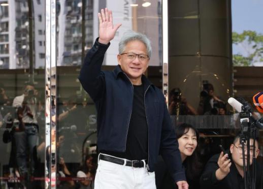 黄仁勋时隔7个月再次访韩 将会晤Faker与韩企大佬