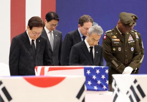 President Yoon Highlights Sacrifice of Korean War Veterans at U.S.-Korea Remains Ceremony
