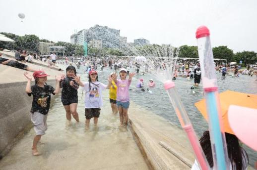 Weather Forecast: Heat Continues with Highs Around 30 Degrees, Rain Expected in the South