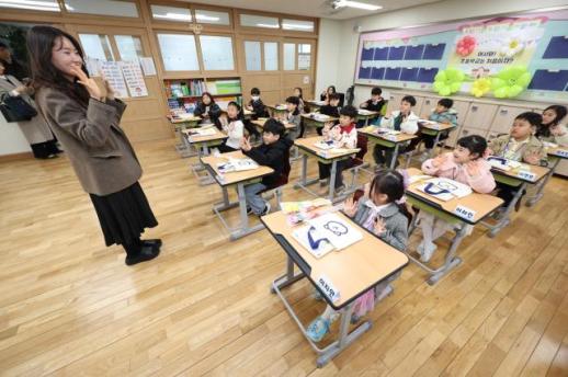 首尔学生人数首次跌破80万 学龄人口减少趋势持续