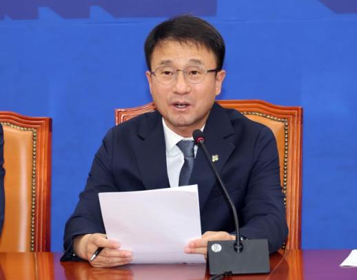 Ruling Party Says No Plans to Visit Olympic Park Amid Voting Mismanagement Protests