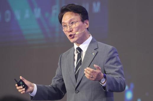 Kim Min-seok Signals Bid for Democratic Party Leadership