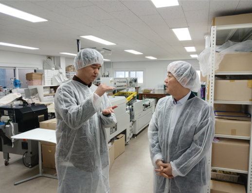 Lee Tae-sik Visits Premium Tea Company to Address Challenges