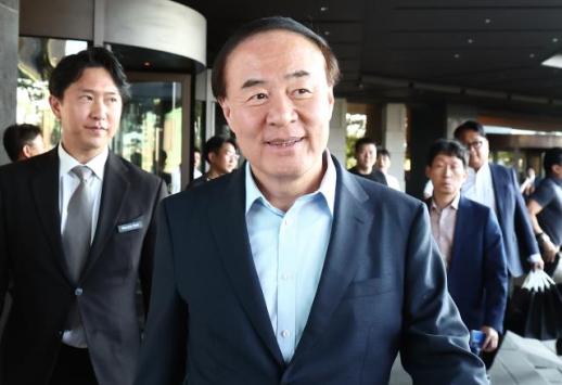 Samsungs Vice Chairman Discusses Long-Term Collaboration with Nvidias Jensen Huang