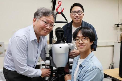 KAIST researchers teach robots human judgment using short videos
