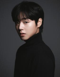 Park Ji-hoon Discusses His Role in The Legend of the Cook and the Challenges of Comedy