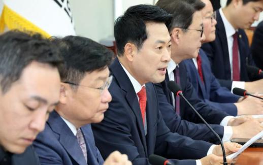 Woo Jae-jun Calls for Total Resignation of Leadership Amid Party Dispute