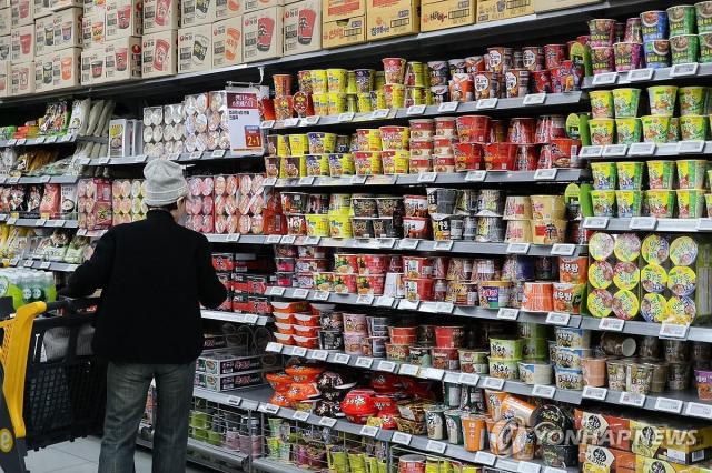 Debate Renewed Over Large Retail Store Regulations in South Korea