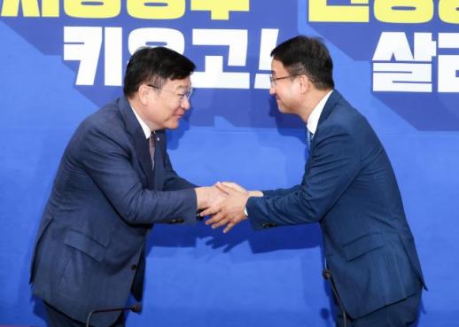 Han Byeong-do and Jeong Jeom-sik Call for Investigation into Election Commission Issues