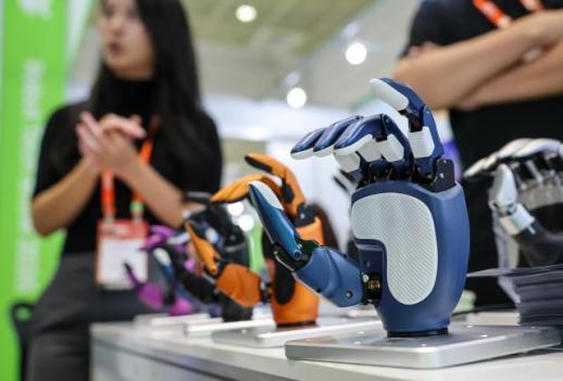 Human-Like robotic hand unveiled in Seoul