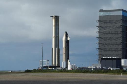 HOT STOCK: SpaceX suppliers Korea in focus after historic debut 