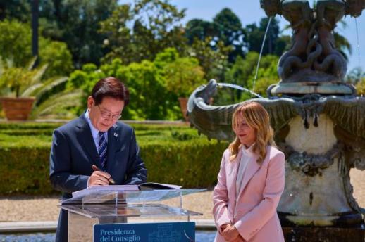 President Lee: We Should Have Met Italy in the World Cup
