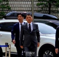 김범수 카카오 센터장, SM 시세조종 의혹 항소심 출석…무죄 뒤집힐까