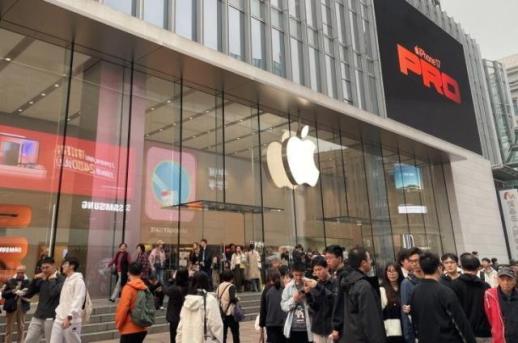 苹果因AI引发的内存危机上调MacBook和iPad价格