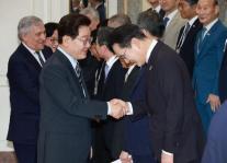李대통령, 이재용과 반도체 투자 논의…지방 클러스터 발표 임박