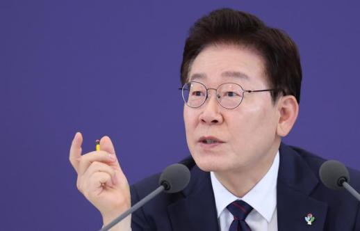 President Lee Addresses Concerns Over Water Supply for Honam Semiconductor Cluster