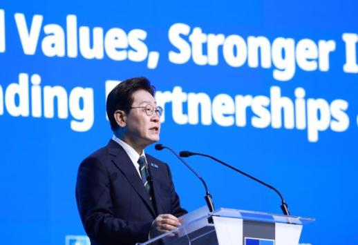 李在明总统支持率为43.8%...民主党39.2%·国民力量25.3%