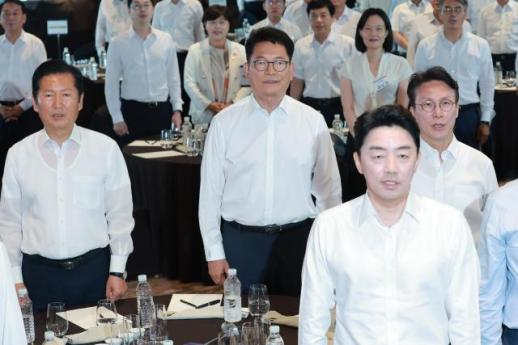 金敏锡京畿、宋永吉湖南攻势…郑青来出马迫近